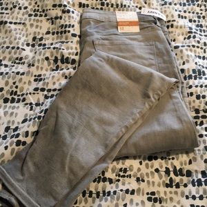 NWT Old Navy gray rockstar jeans